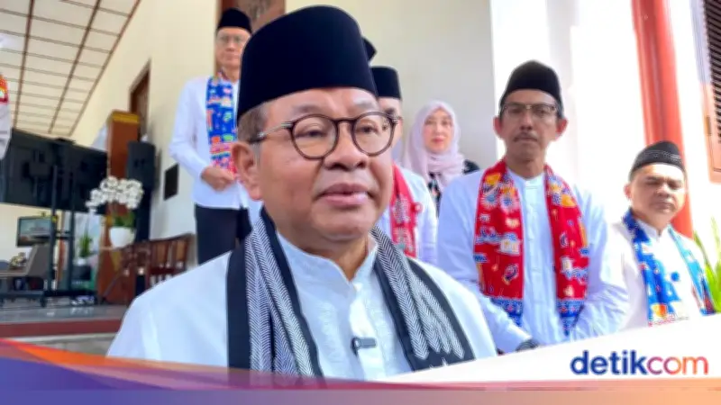 Pramono Panggil Manajemen Ojol Bahas Solusi Parkir Tak Ganggu Trotoar