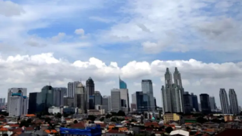 Prediksi Cuaca Jakarta Hari Ini: Cerah Berawan, Waspada Hujan Petir Sore
