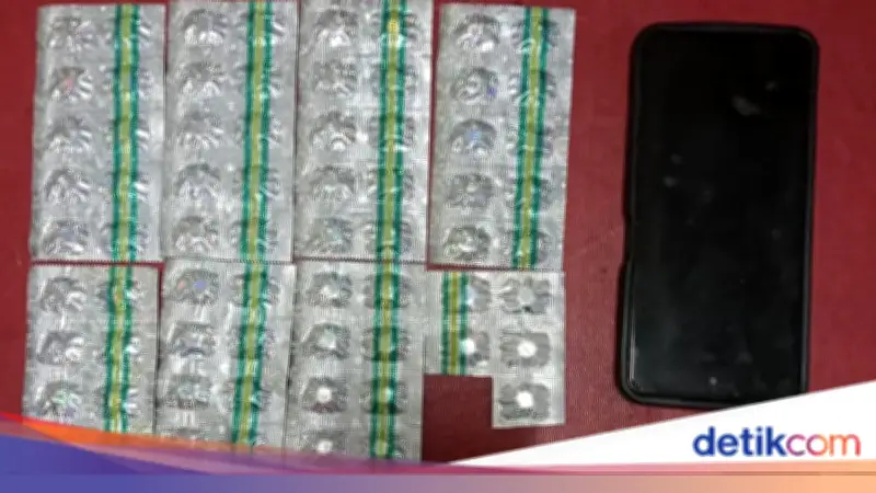 Pria di Depok Ditangkap Saat COD Obat Keras, 88 Butir Tramadol Disita