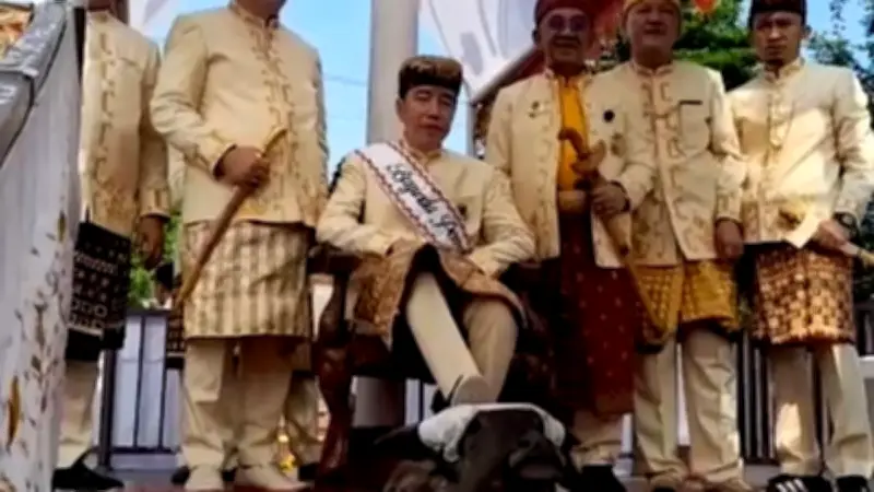 PSI: Ritual Injak Kepala Kerbau Bukan Kemauan Jokowi, Tapi Adat Lampung
