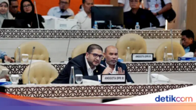 Rajiv Tegur Bulog Bangkalan Soal Beras Bantuan Tak Layak Konsumsi