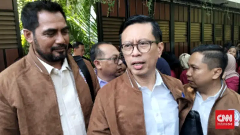 Relawan Gibran Temui Jokowi, Bahas Desakan Hentikan MBG