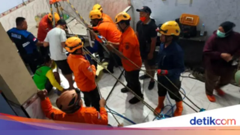 Remaja di Ponorogo Jatuh ke Sumur 25 Meter Saat Bersihkan Rumah