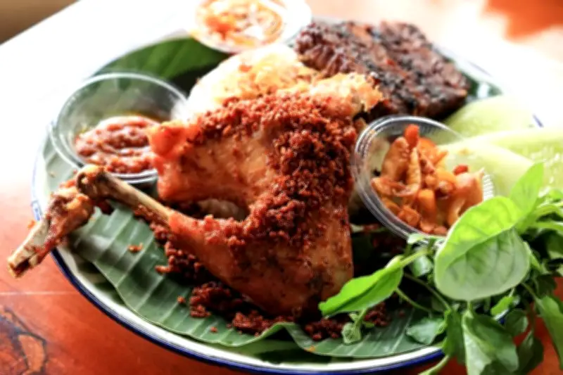 Resep Ayam Goreng Bumbu Kunyit, Lauk Simpel dan Gurih untuk Makan Siang