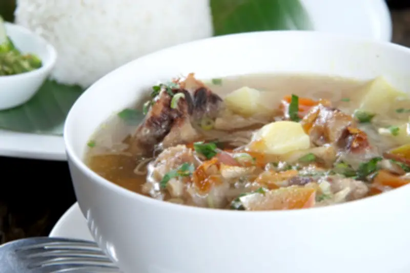 Resep Sop Ayam Bakso Kuah Bening, Gurih dan Segar untuk Menu Sehari-hari