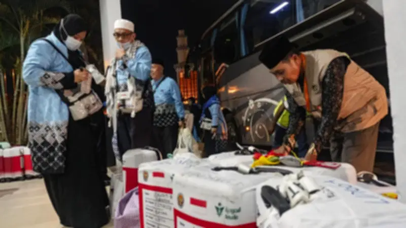 Rombongan Pertama Jemaah Haji RI Tiba di Batam, Semua Sehat