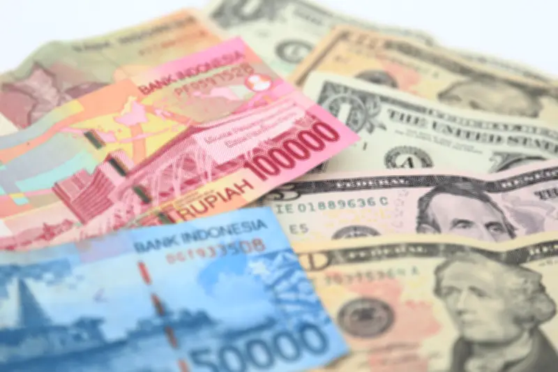 Rupiah Terus Melemah, Tembus Rp 18.188 per Dollar AS pada 8 Juni 2026