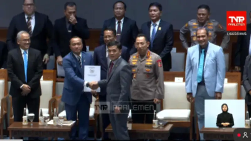 RUU Polri Direvisi, Kapolri Bisa Menjabat Lebih Lama Tanpa Batasan Waktu