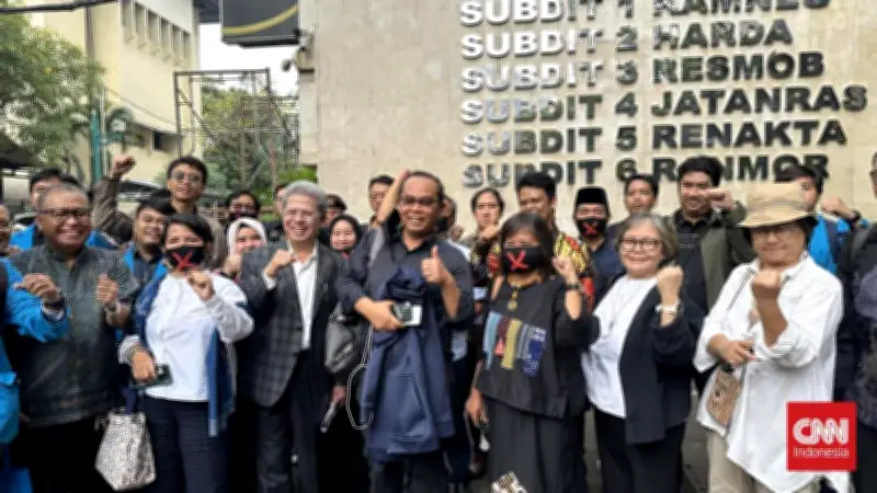 Saiful Mujani Diperiksa 37 Pertanyaan Soal Dugaan Hasut Jatuhkan Prabowo