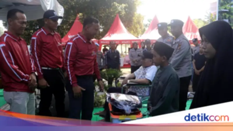 Sambut HUT Bhayangkara ke-80, Polda Sumsel Gelar Bakti Kesehatan dan Khitanan Massal
