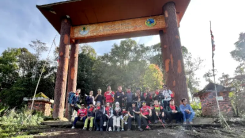 Sekjen PDIP Hasto Dapat Pesan Khusus dari Megawati Sebelum Mendaki Gunung Kerinci