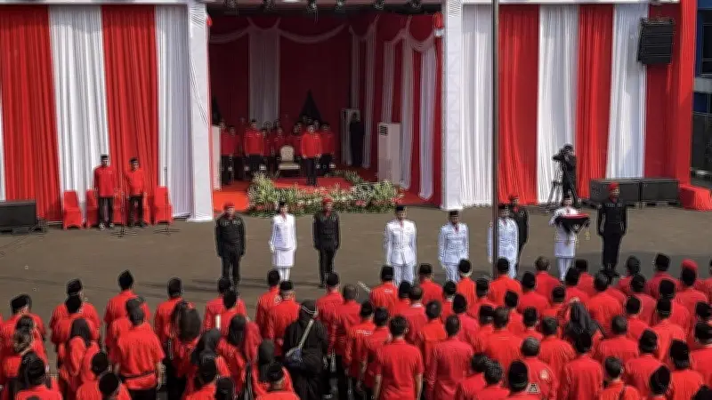 Sekjen PDIP Hasto Pimpin Upacara Hari Lahir Pancasila di Lenteng Agung