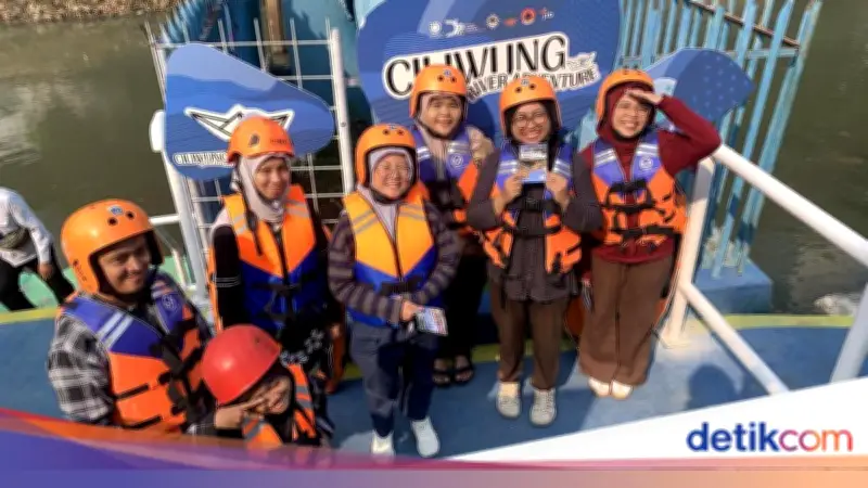 Seru dan Tambah Wawasan: Warga Nikmati Ciliwung River Adventure Gratis
