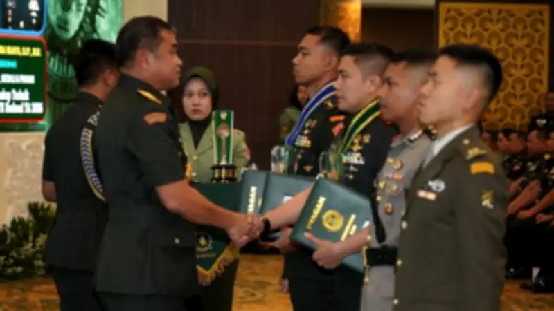 Seskab Teddy Lulus Seskoad, Raih Penghargaan Penulis Taskap Terbaik