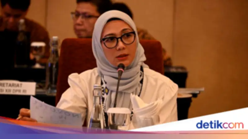 Srikandi Gerindra Salurkan Beras 5 Kg untuk 900 Warga Bangka Tengah