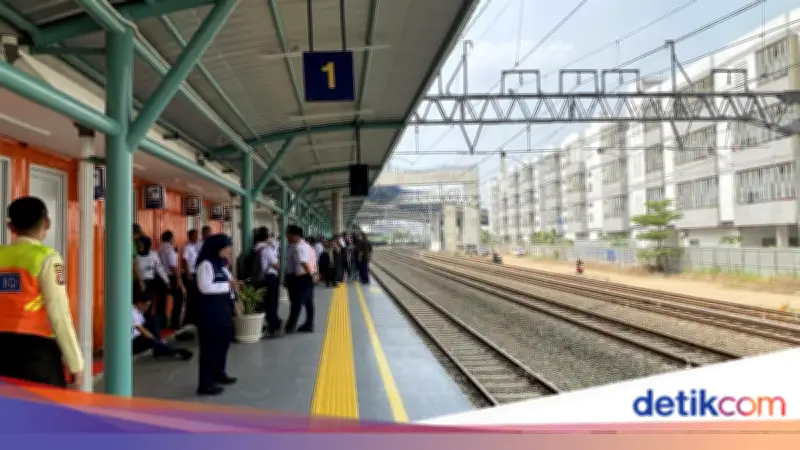 Stasiun KRL JIS Resmi Beroperasi, Peron Akan Ditambah 2027