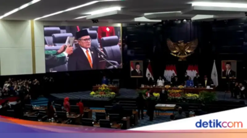 Suhud Alynudin Resmi Dilantik Jadi Ketua DPRD DKI Jakarta