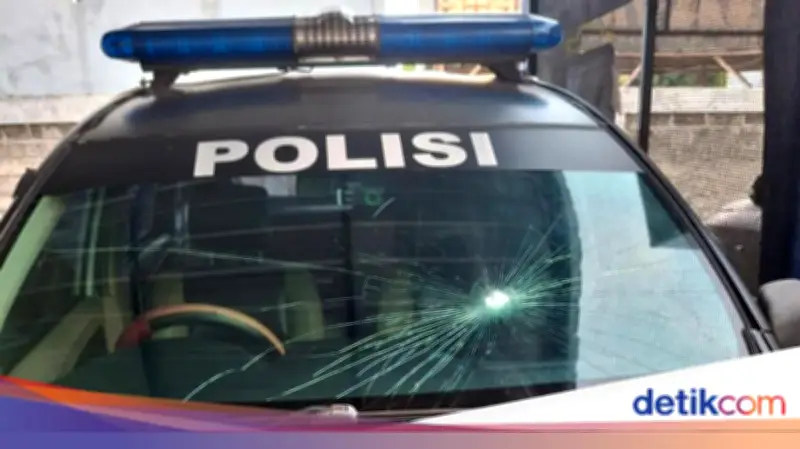 Tawuran Pesilat di Tulungagung, Kaca Mobil Polisi Pecah Dilempar Batu
