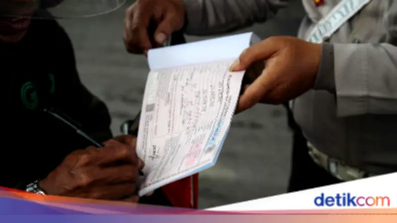 Tilang Manual Berlaku di Operasi Patuh Jaya, Warga Diminta Rekam Oknum Nakal