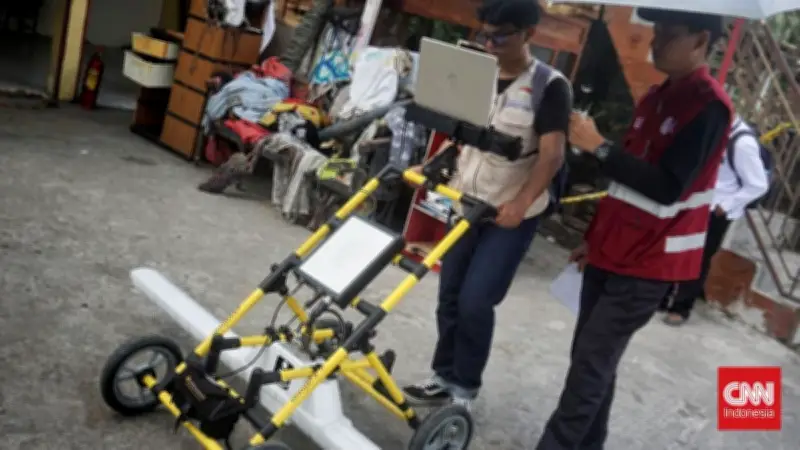 Tim UGM Temukan Retakan Diduga Jalur Gas Pemicu Api di Rumah Fia Sleman