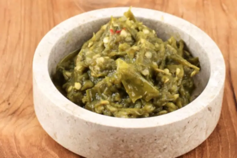 Tips Menghilangkan Bau Langu Cabai Hijau, Masak Lebih Lama