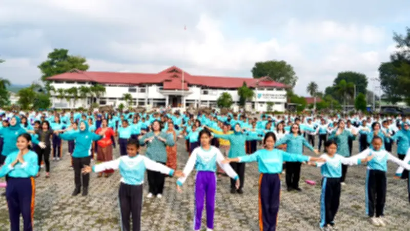 Tri Tito Karnavian Ajak Pelajar Jadi Generasi Emas 2045