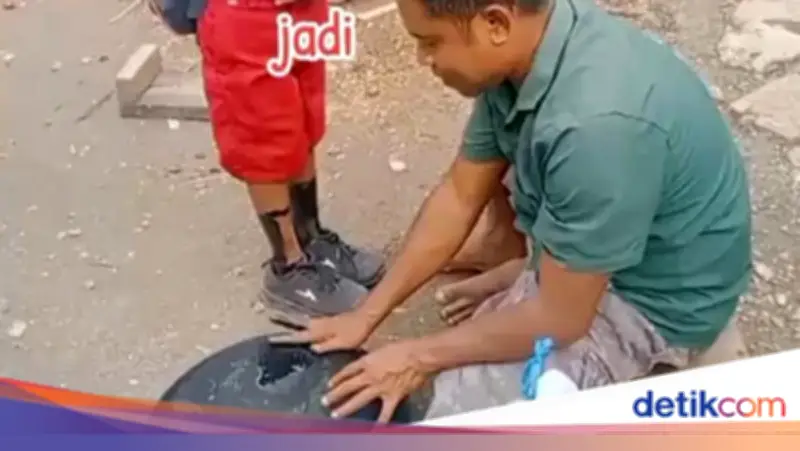 Viral Siswa NTT Pakai Arang Gantikan Kaus Kaki, Pemkab TTS Angkat Bicara