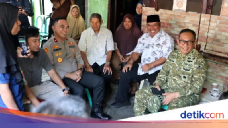 Wakapolda Metro dan Kasdam Jaya Turun ke Tanah Abang, Ajak Warga Jaga Keamanan