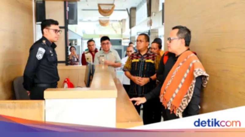Wamendagri Bima Arya Kunjungi PLBN Motaain, Pastikan Pelayanan Optimal