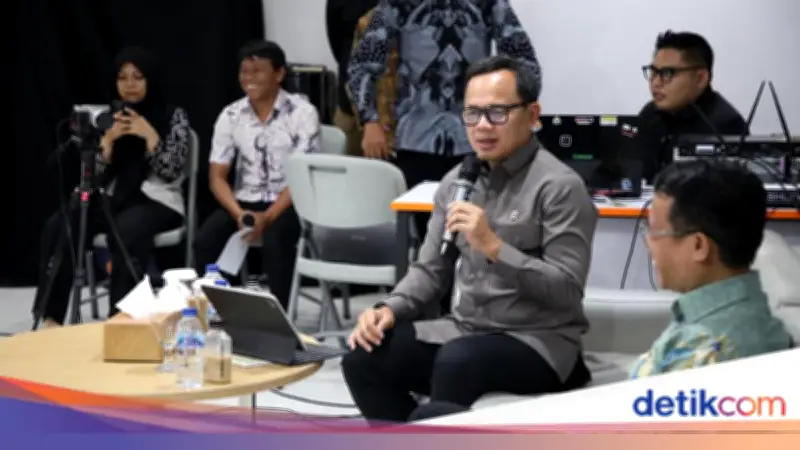 Wamendagri Bima Arya: Otonomi Daerah Hadapi Tantangan Kompleks
