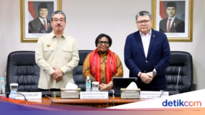 Wamendagri Dorong Pemda Maluku Optimalkan Potensi Maritim untuk Ekonomi Daerah