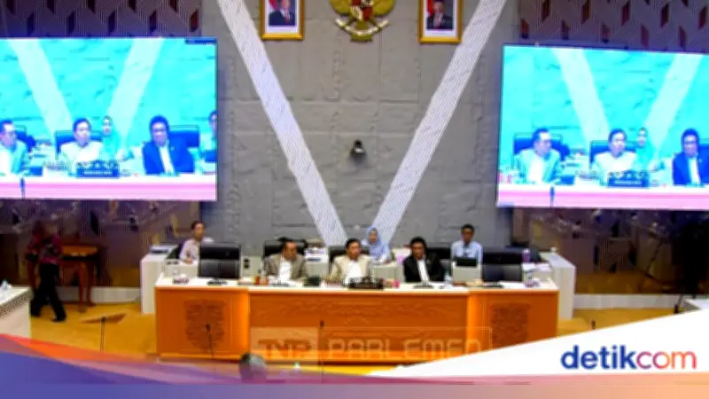 Wamenhub: Menhub Hadap Prabowo, Rapat Komisi V DPR Ditunda