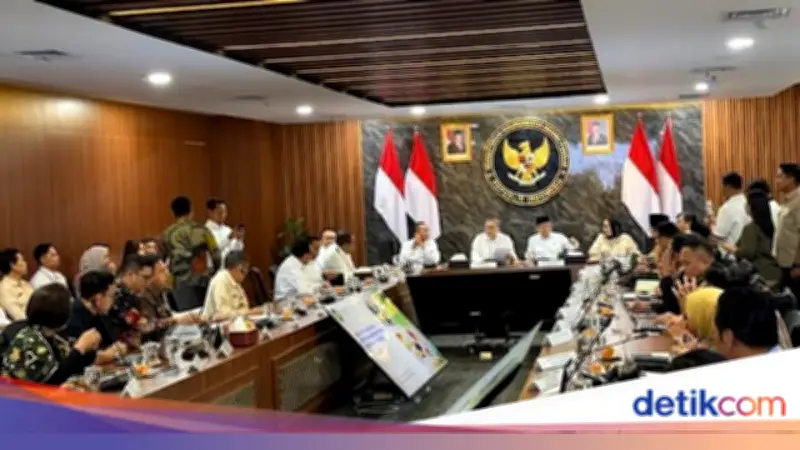 Zulhas Pimpin Rakor MBG Bahas Menu dan SPPG, Cak Imin hingga Nanik S Deyang Hadir