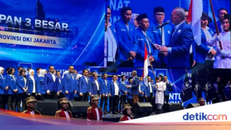 Zulhas Resmi Lantik Uya Kuya sebagai Ketua DPW PAN Jakarta