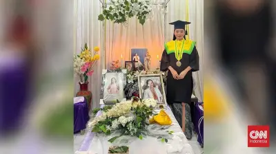 Adik dr. Icha Diwisuda Jadi Dokter di Tengah Duka