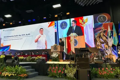 Dokter Gigi Berbagi Kisah Sukses Bisnis Keluarga dan Pendidikan S3