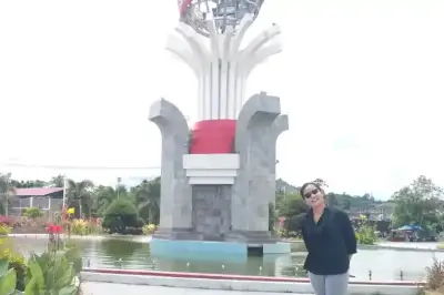 Gempa Palu: Foto Tugu Smart Ambruk Hoaks, Hasil Manipulasi AI