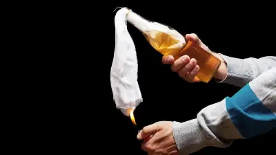 Ibu Bonceng Anak Jadi Korban Lemparan Bom Molotov di Jakut