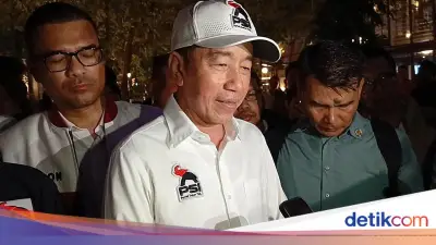 Jokowi Beri Sinyal soal Keanggotaan di PSI: Sudah Pakai Baju, Artinya Tahu Sendiri
