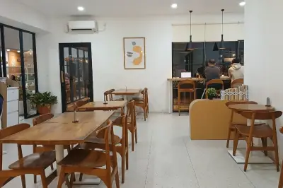 Kafe di Tokyo Larang Pengunjung Bicara, Bernuansa Perpustakaan