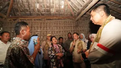 Mendagri dan Menteri PKP Tinjau Program Bedah Rumah di Bantul