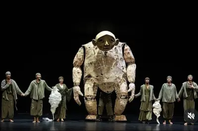 Papermoon Puppet Theatre Raup Standing Ovation 10 Menit di Jerman