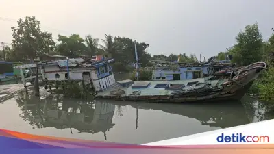 Puluhan Bangkai Kapal di Karangantu, Serang, Nyaris Tenggelam dan Persempit Jalur Nelayan