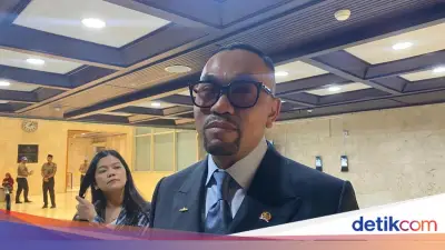 Sahroni Puji Seskab Teddy: Pejabat Inisiatif dengan Performa Tinggi