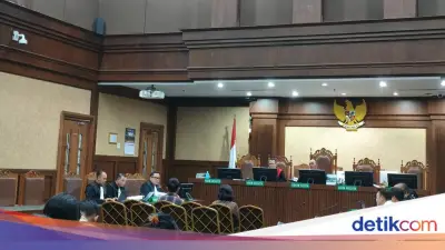 Sumber Duit Suap 'Bos Abang' Bea Cukai Terbongkar di Sidang