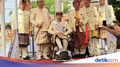 Tokoh Adat Lampung Ungkap Makna Jokowi Injak Kepala Kerbau: Simbol Hilangkan Sifat Buruk