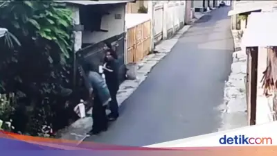 Trio Pengamen Bakar Pagar Rumah di Bekasi karena Kesal Tak Dikasih Uang