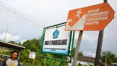 Tsunami Terjang Tiga Wilayah Indonesia Imbas Gempa Filipina M 7,7