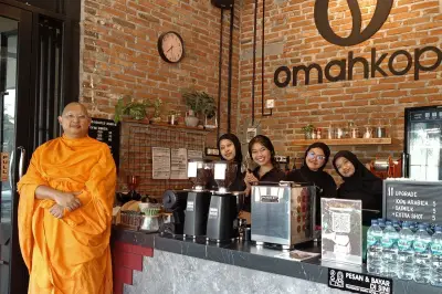 Waisak 2570 BE: Kafe dan Hotel di Borobudur Dibanjiri Pengunjung
