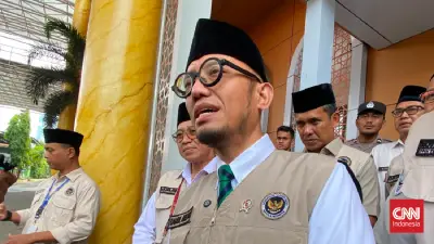 Wamenhaj Ungkap Banyak Jamaah Haji Terjerat Utang, Nek Sania Contoh Nyata